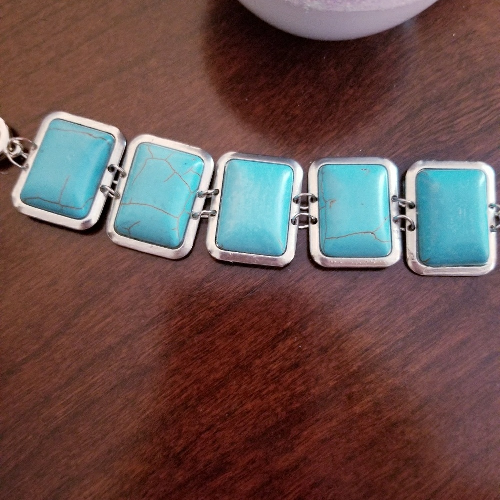 Turquoise statement bracelet - Picture 6 of 6